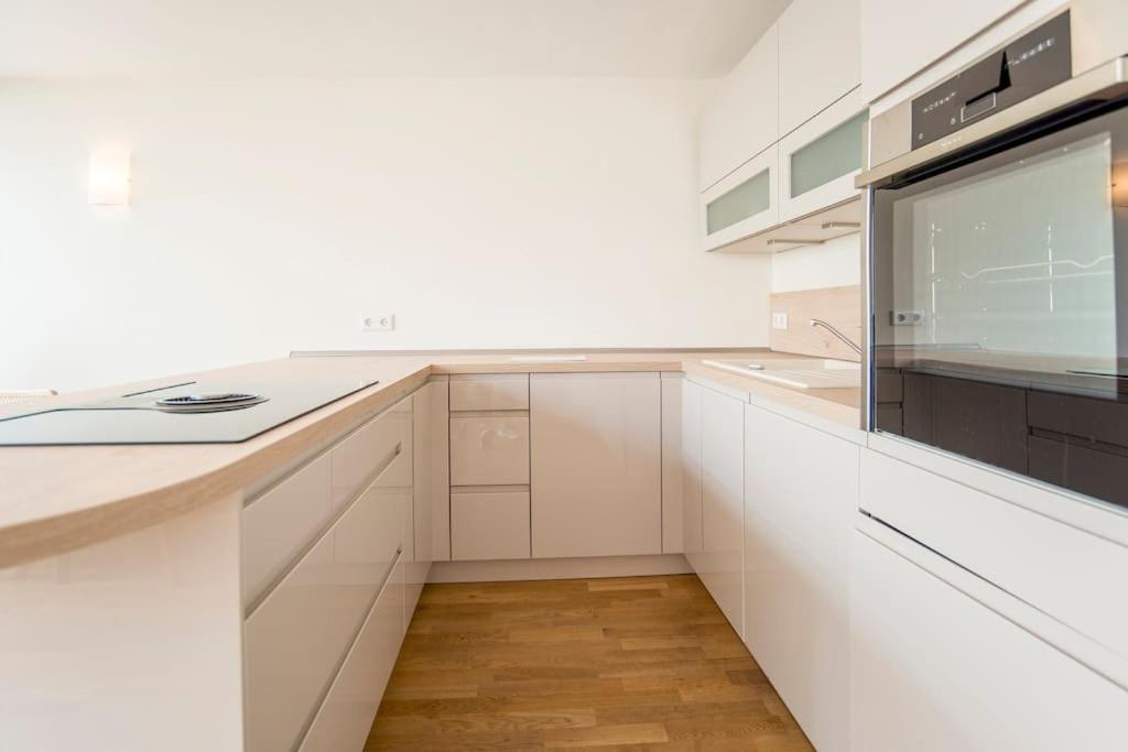 Apartment Modernes, Sonniges Im Herzen Von